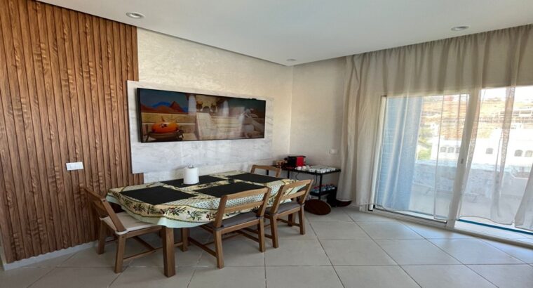 Appartement a vendre à mdiq bien équipé