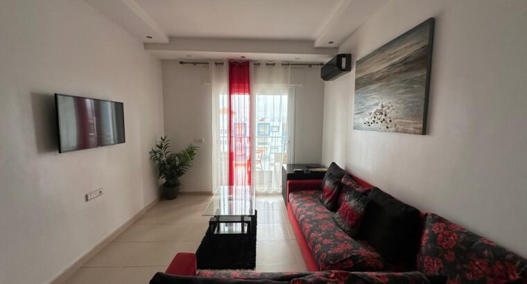 Appartement bien équipé vue sur piscine à louer