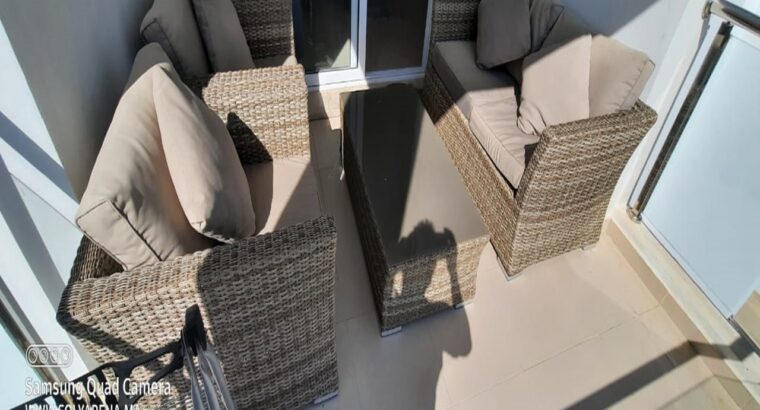 Appartement bien équipé vue sur piscine à louer